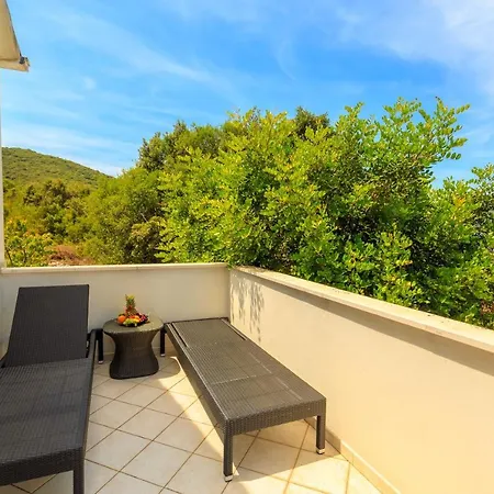 By The Sea Tri Zala, Korcula - 4334